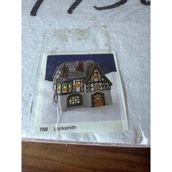 Christmas Giant Locksmith Christmas Village - Picture 6 of 6